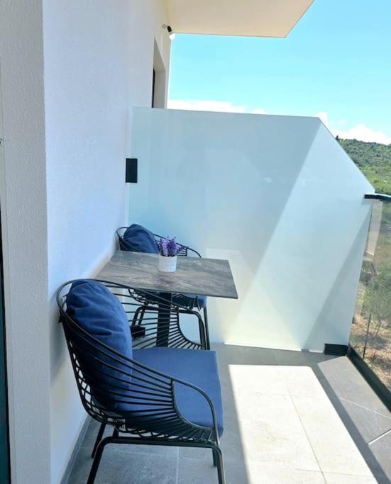 Ambelas Getaways * Himarë